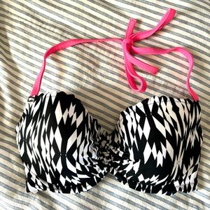 Victoria’s Secret Black & White Geometric Bikini Top
